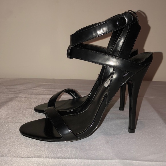 Women Steve Madden Riviting size 7M heels - Picture 4 of 8